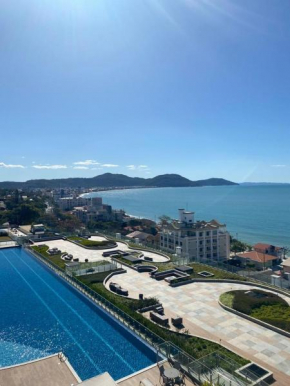 Mirante Home Club - Apartamento com 3 quartos e vista mar